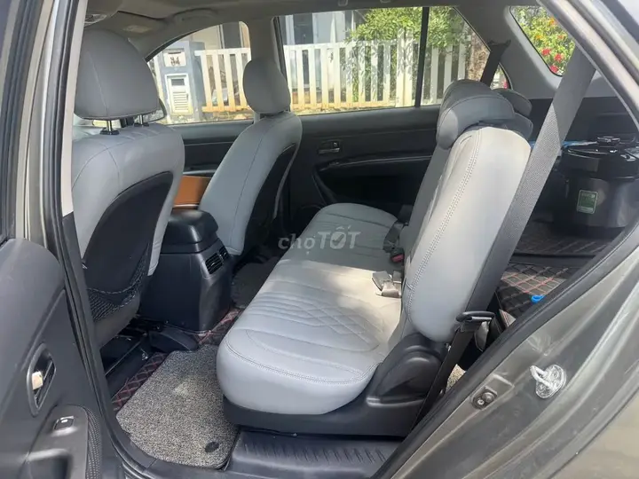 Kia Carens 2011 photo 3