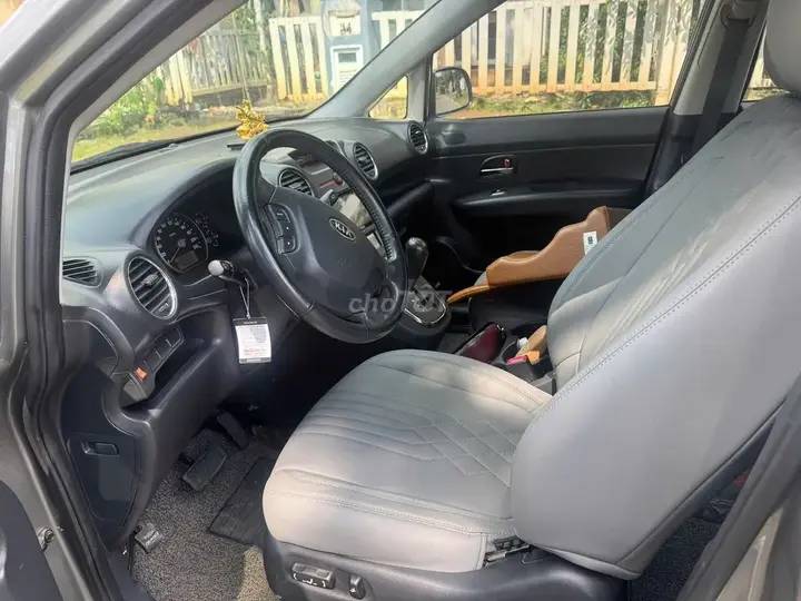 Kia Carens 2011 photo 2