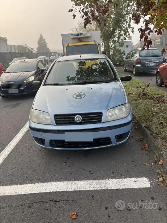 Fiat Punto 2006 photo 2