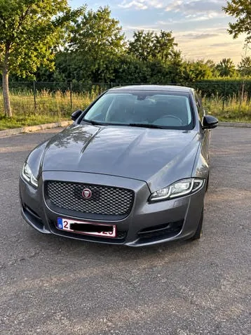 Jaguar Xj