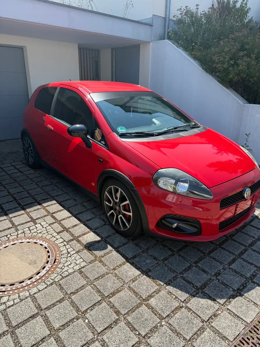 Abarth Grande Punto 2009 photo 3