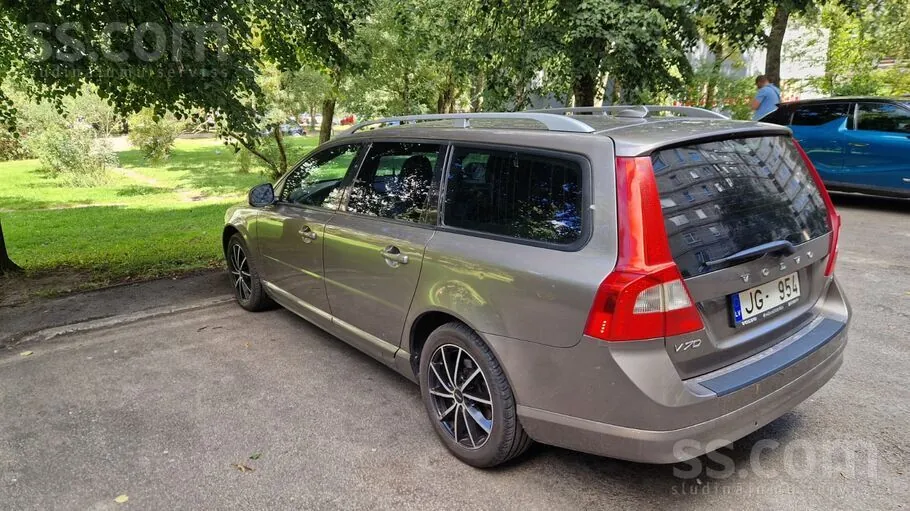 Volvo V70 2009 photo 3