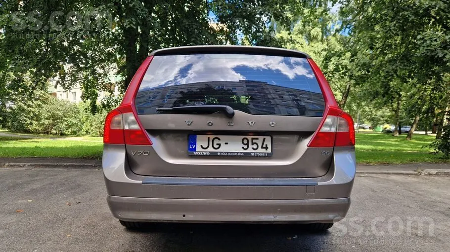 Volvo V70 2009 photo 4