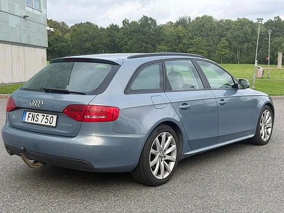 Audi A4 2009 photo 2