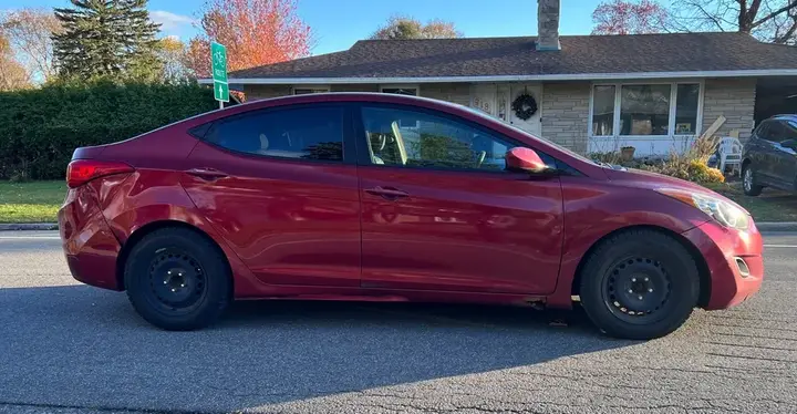 Hyundai Elantra 2013 photo 3