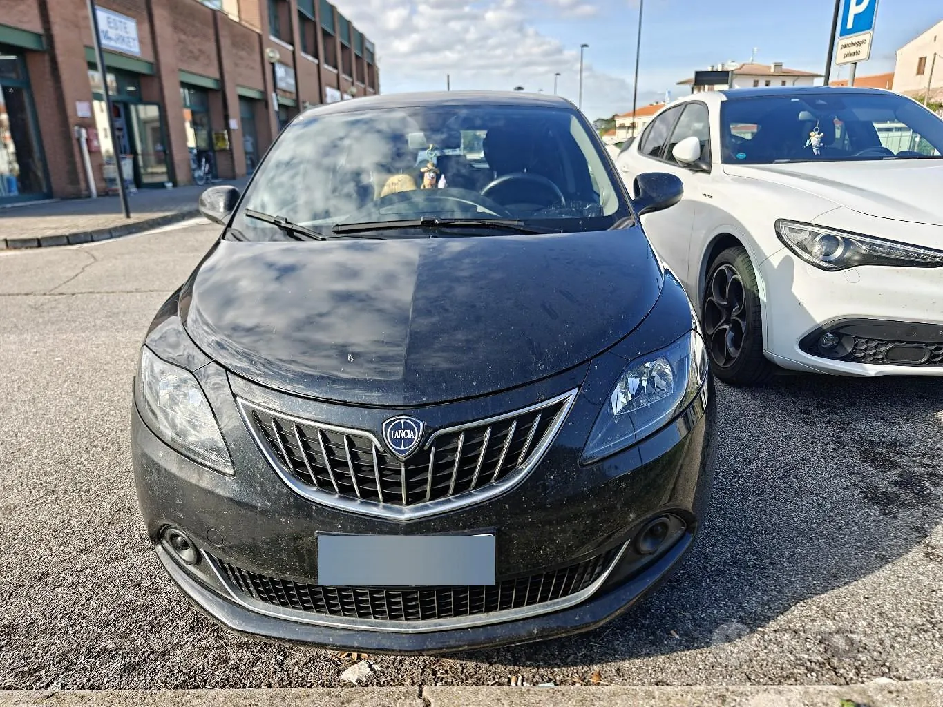 Lancia Ypsilon