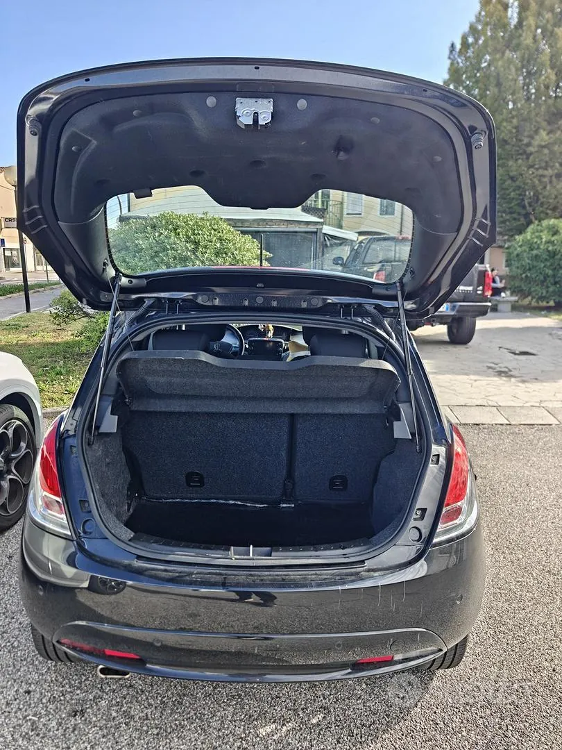 Lancia Ypsilon 2024 photo 5