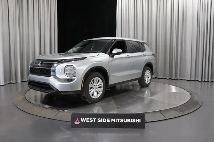 Mitsubishi Outlander 2026 photo 3