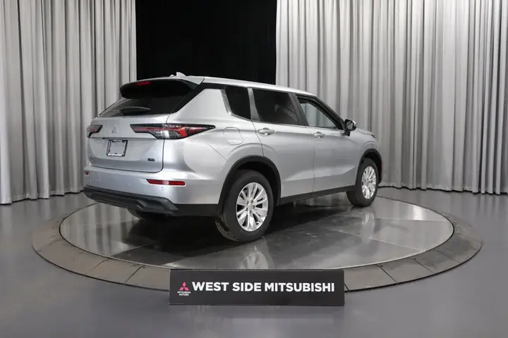 Mitsubishi Outlander 2026 photo 5