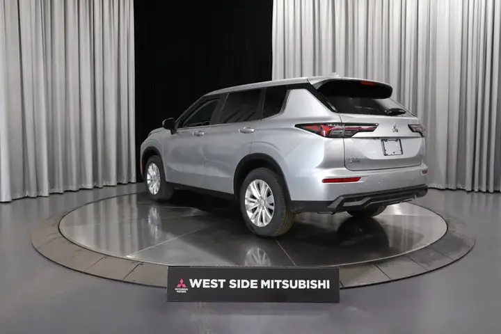 Mitsubishi Outlander 2026 photo 4