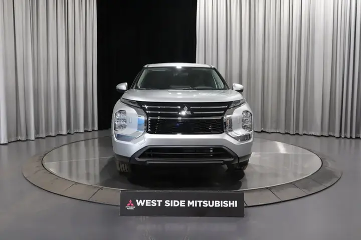 Mitsubishi Outlander 2026 photo 2