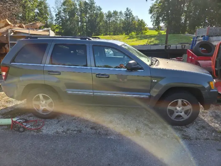 Jeep Grand Cherokee 2006 photo 2