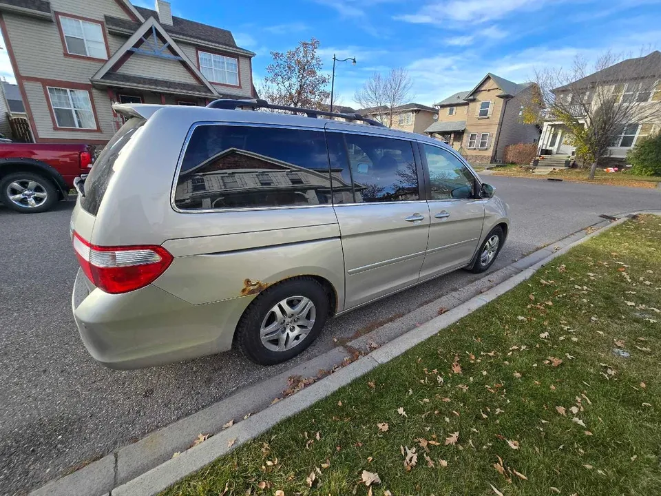 Honda Odyssey 2006 photo 3