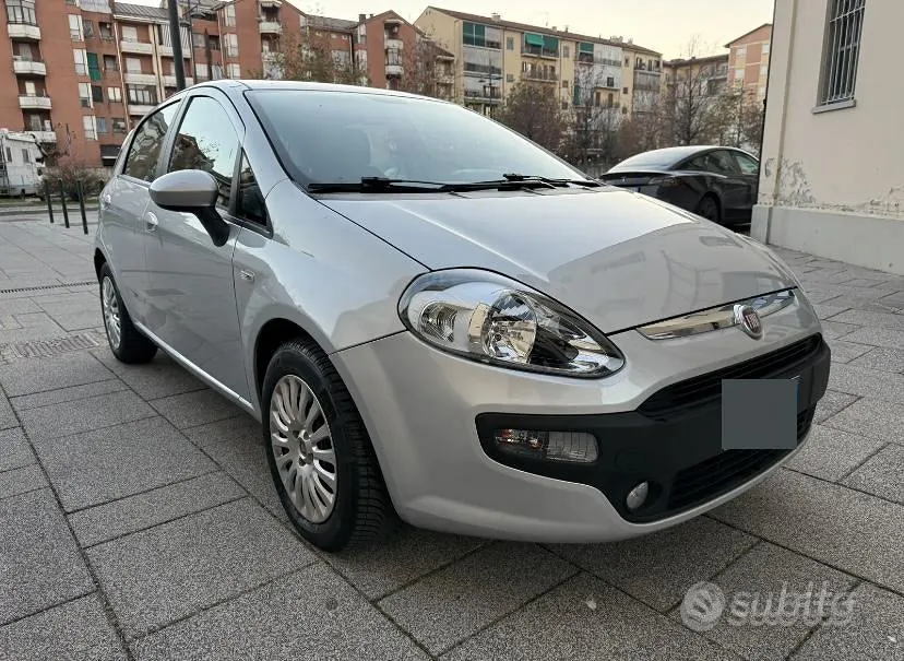 Fiat Punto Evo 2011 photo 2