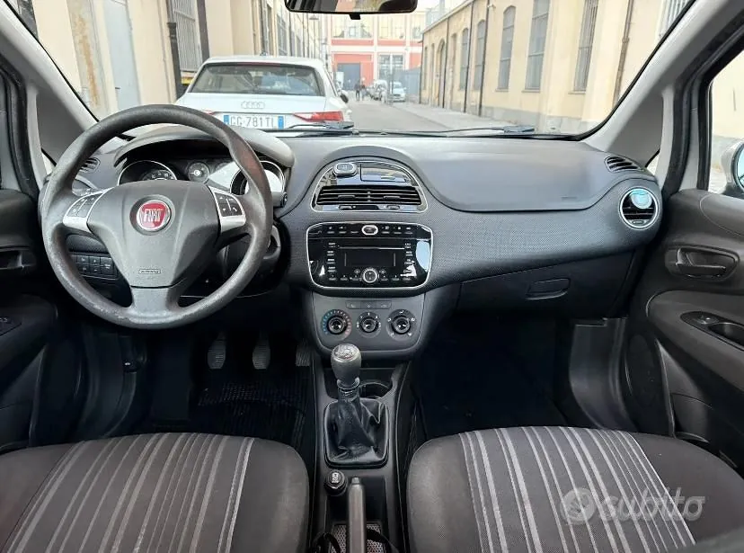Fiat Punto Evo 2011 photo 5