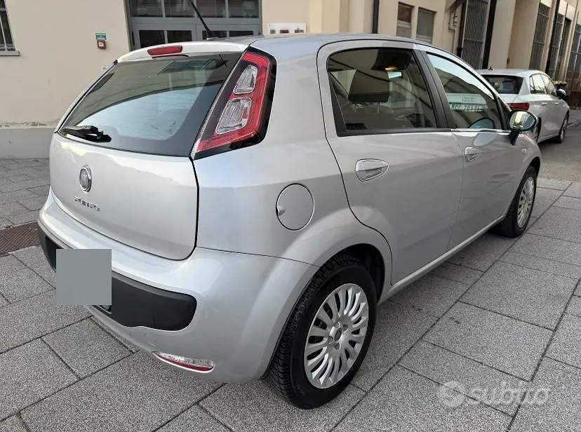 Fiat Punto Evo 2011 photo 3