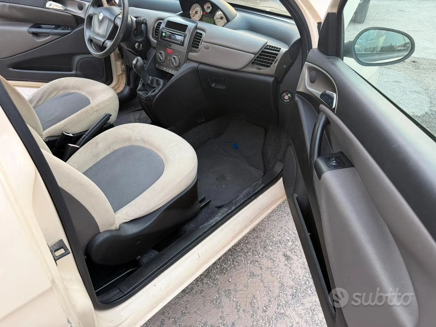 Lancia Ypsilon 2004 photo 5