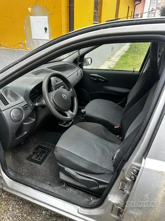 Fiat Punto 2006 photo 5