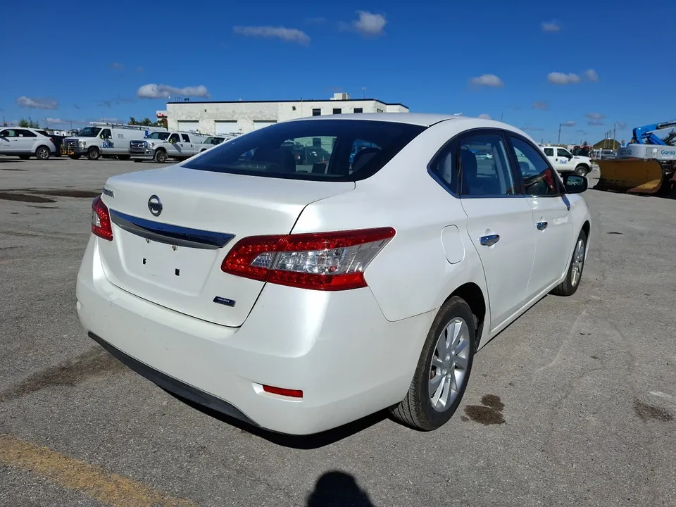 Nissan Sentra 2015 photo 5