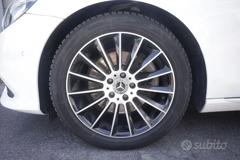Mercedes-Benz Claسة E 2020 photo 5