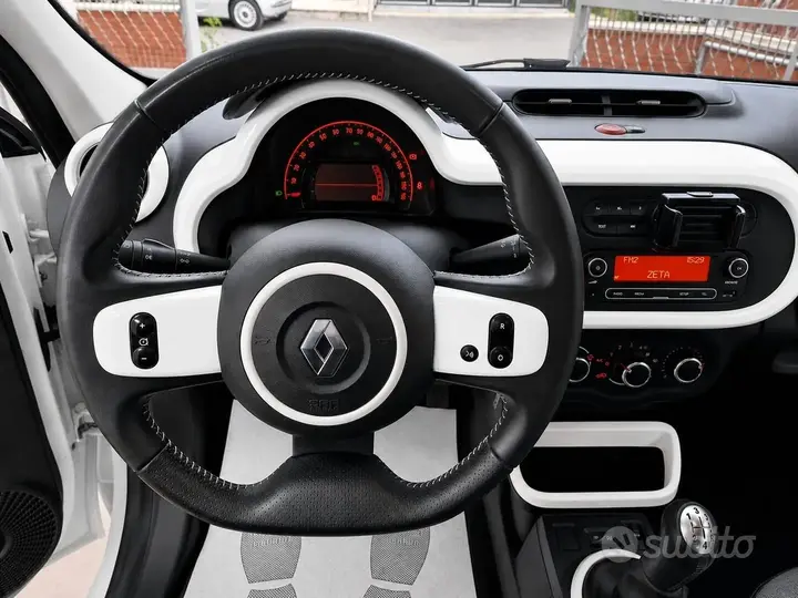 Renault Twingo 2017 photo 2