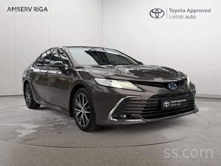 Toyota Camry 2021 photo 3