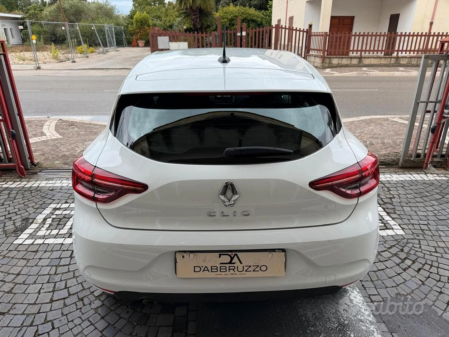 Renault Clio 2023 photo 3