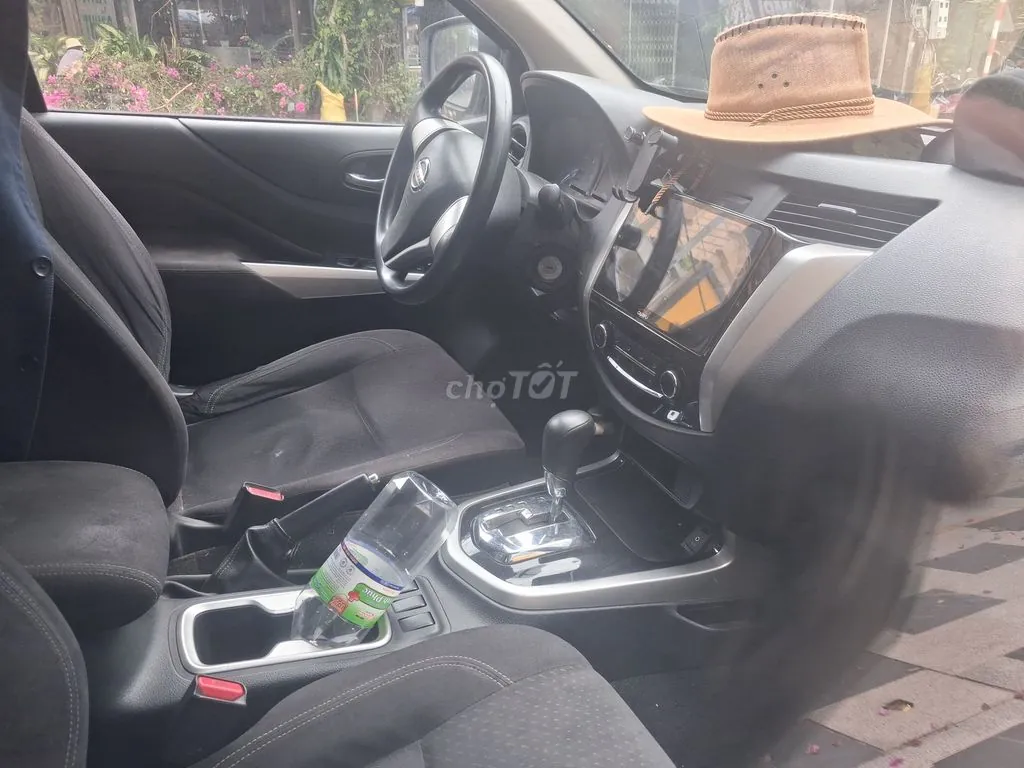 Nissan Navara 2017 photo 2
