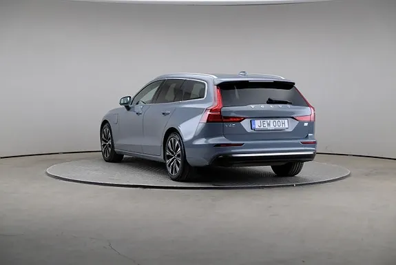 Volvo V60 2023 photo 2