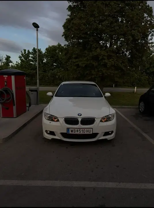 BMW 3 Series 2008 photo 3