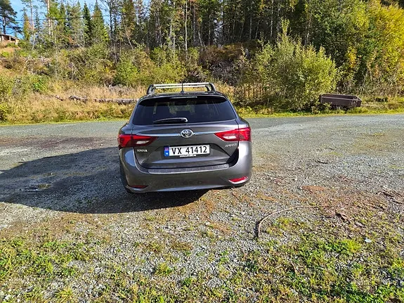 Toyota Avensis 2015 photo 3