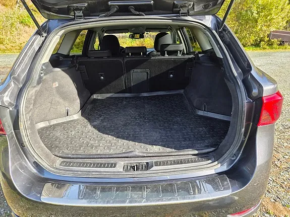 Toyota Avensis 2015 photo 5