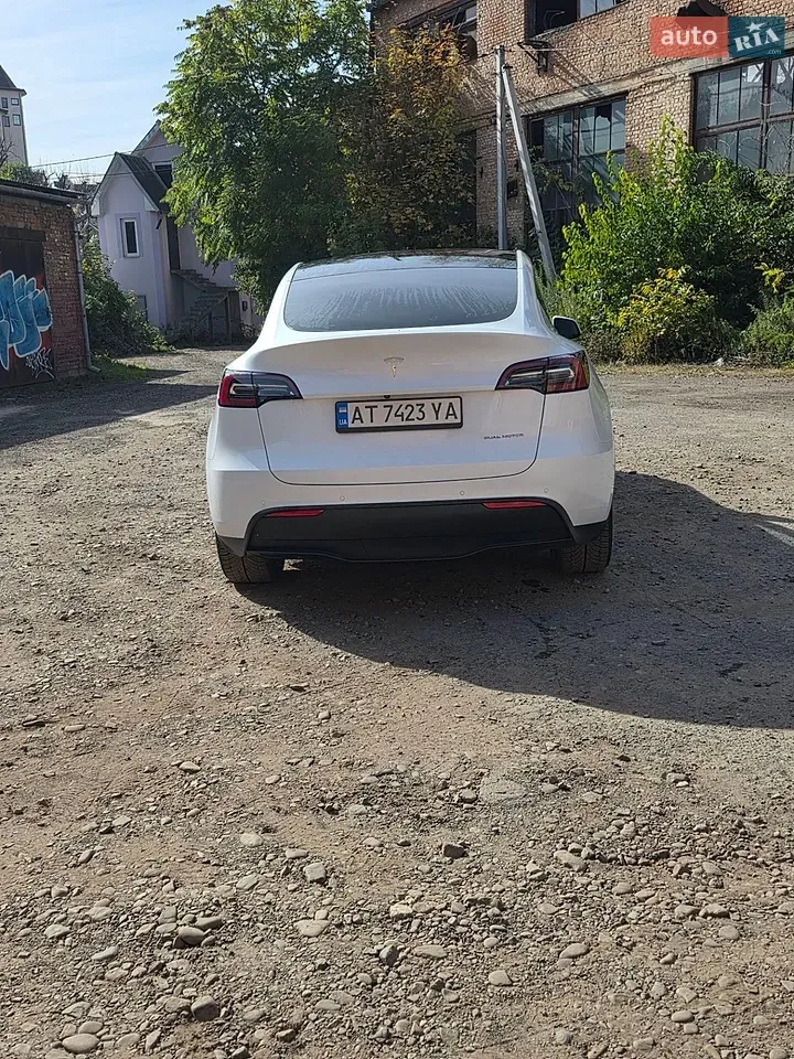 Tesla Model Y 2022 photo 5
