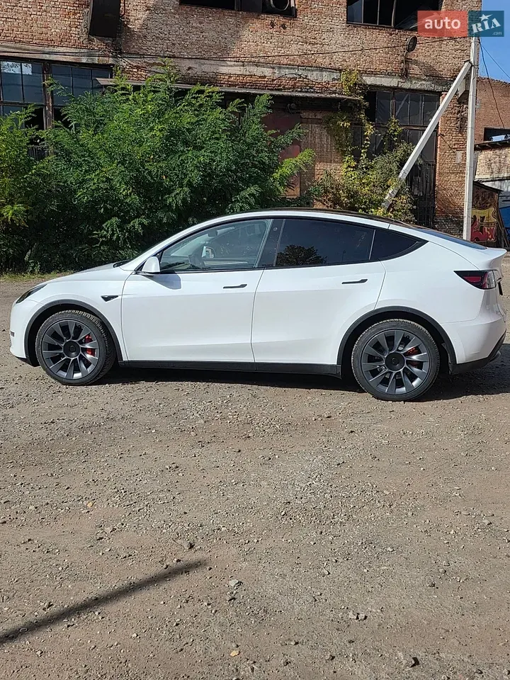Tesla Model Y 2022 photo 3