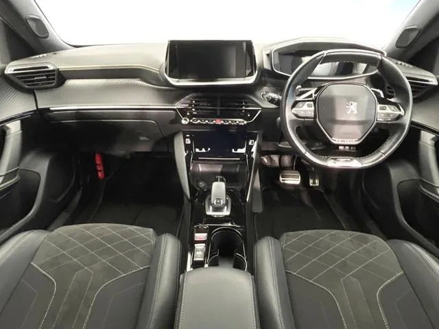 Peugeot 2008 2021 photo 2