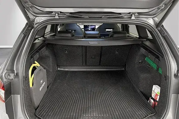 Skoda Enyaq 2023 photo 5