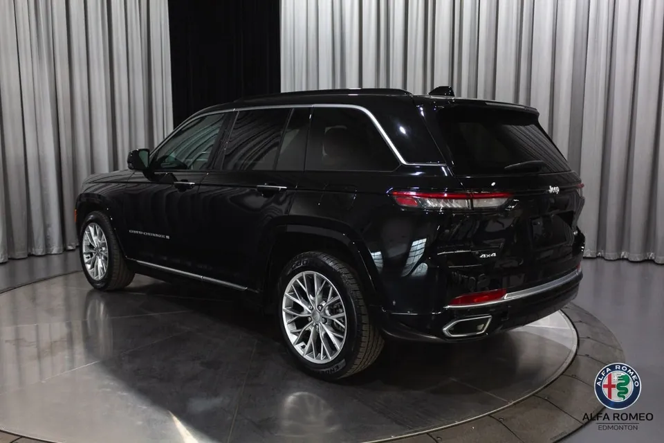 Jeep Grand Cherokee 2024 photo 3