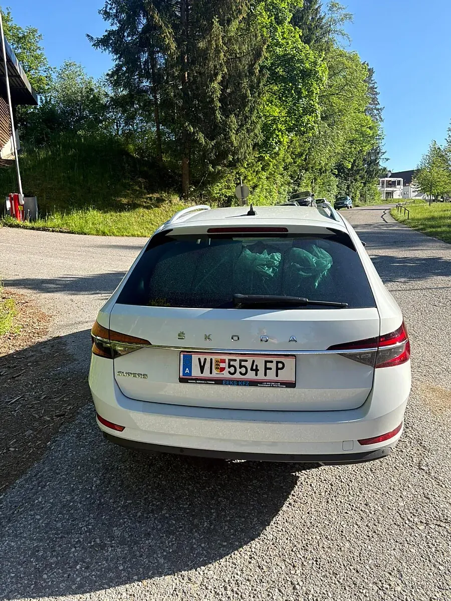 Skoda Superb 2022 photo 2