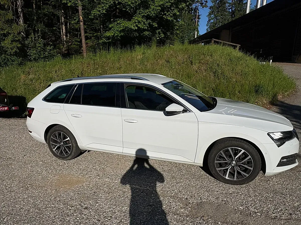Skoda Superb 2022 photo 3