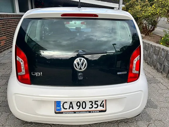 Volkswagen Up 2013 photo 3