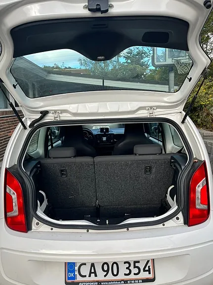 Volkswagen Up 2013 photo 4