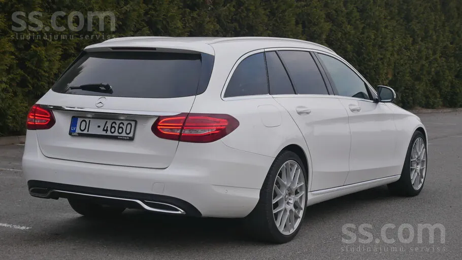 Mercedes-Benz C220 2017 photo 3