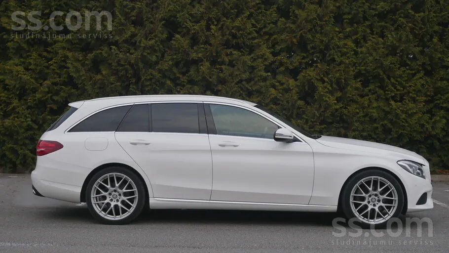 Mercedes-Benz C220 2017 photo 2