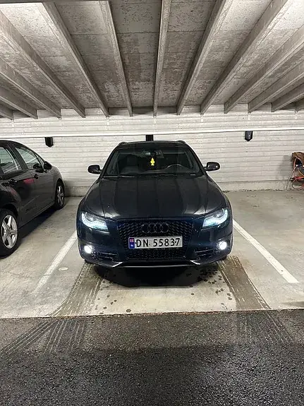 Audi A4 2010 photo 4