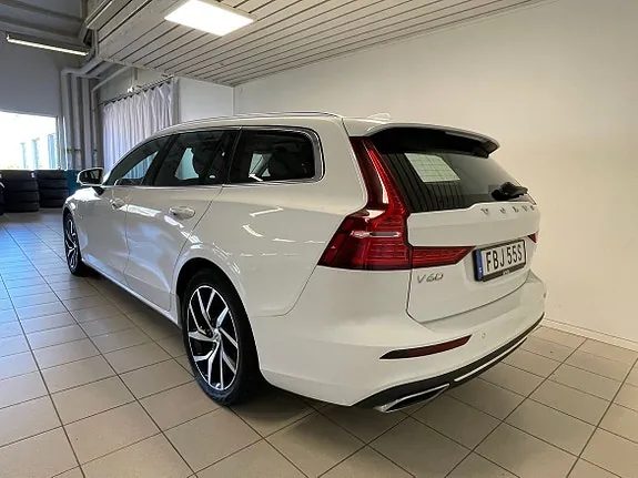 Volvo V60 2022 photo 3