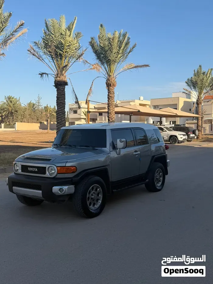 Toyota Fj 2012 photo 4