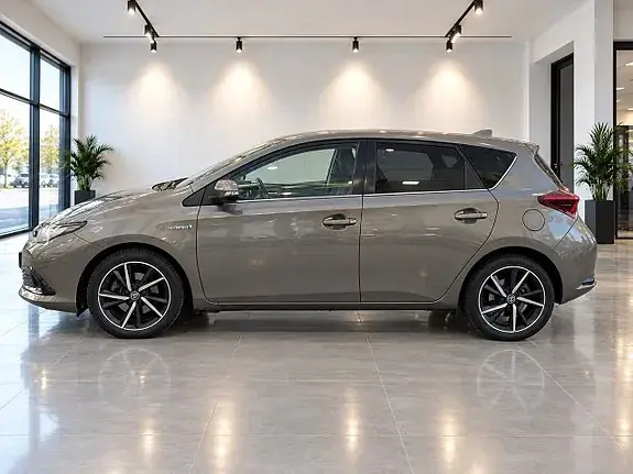 Toyota Auris 2018 photo 2