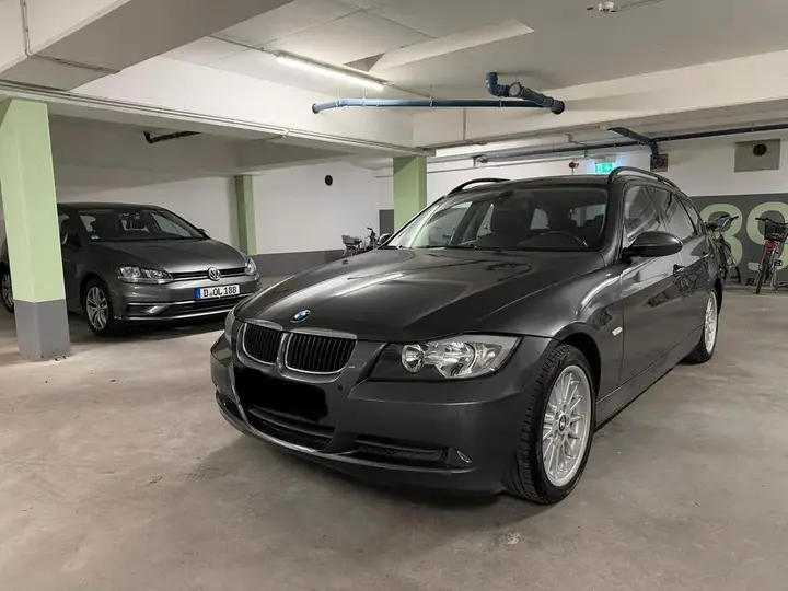 BMW 320I