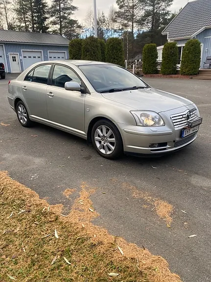 Toyota Avensis 2006 photo 2