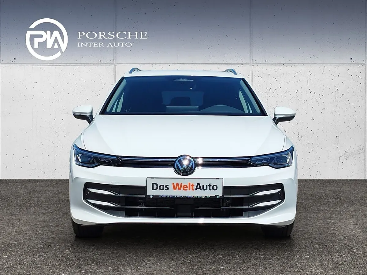Volkswagen Golf 2026 photo 2